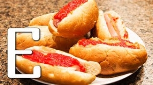 Хот-доги с самодельным кетчупом и майонезом